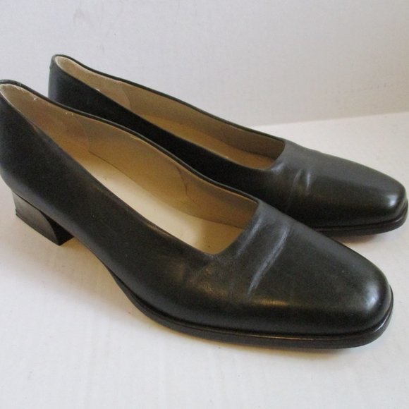 *Talbots Navy Blue Squared Toe Casual Pump - Picture 2 of 7